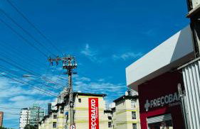 Stúdio Completo com Ar e wifi rápido em itapuã - Foto 34