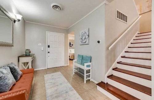 Stylish Furn 3BD Condo Six Flag Grand Prairie GP64A - Foto 16