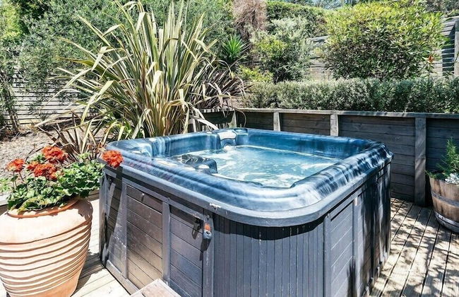 The Vintage Cottage - Photo 16