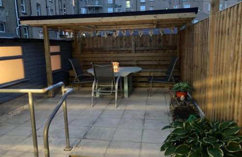 Delightful 3 Bedroomed Cottage in Llandudno - Photo 26