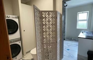 Picturesque Penthouse - Photo 25