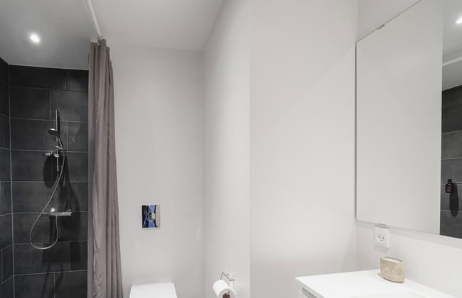 Fantastic Apartment w French Balcony - Foto 8