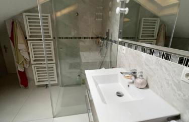 Alpen-Stadt Idylle - Foto 6