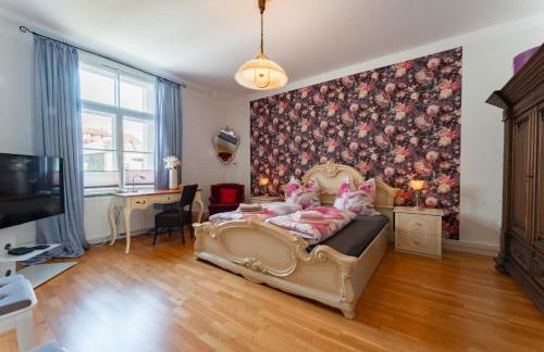 AAB Apartment 80qm mit 2 Schlafzimmern, Self-Check-in mit Wlan und gratis Parkplatz am Haus - Foto 4