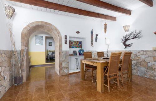 Home2Book Quiet Villa with Private Pool - Photo 11