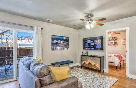 Vibrant Watermelon - Hot Tub, BBQ-Grill, King-Bed, Backyard, Parking - Foto 31