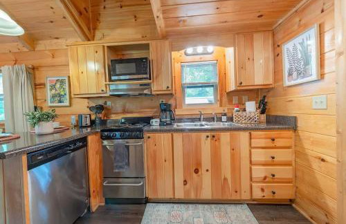 Ani Cabin Tiny Home Bordered By National Forest - Foto 8