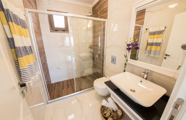 Cedrus Suites - Photo 71