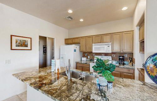 Bright 2nd floor Condo w mountain & valley views, shared pool hot tub gym - Foto 9