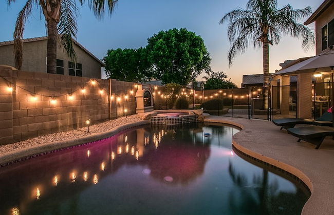 Massive 5 Bdrm Getaway W/pool, Hot Tub, Game Room! - Photo 44