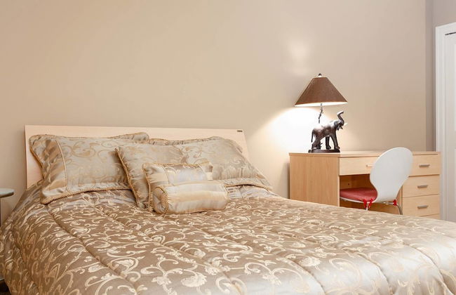 Cozy 3bdr in North Vancouver - Photo 8