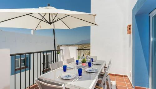 Deluxe 2 bed Apartment - Photo 4