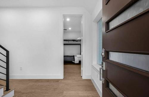 Spacious Houston 3Bed3 Bath Family Townhome - Photo 35