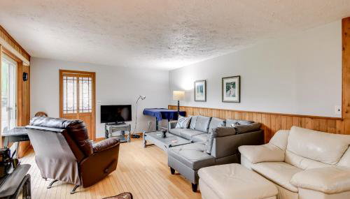 Fishing Pond and Spacious Yard Quiet Home in Sodus! - Foto 5