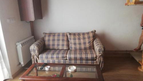 Pequeño adosado de montaña con terraza - Foto 3