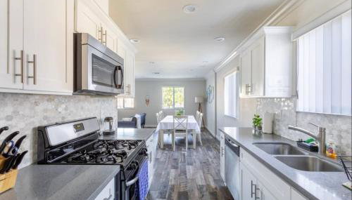 5 BR Home Near USC - Perfect Location - Foto 3, stove, dishwasher, pet friendly, minibar