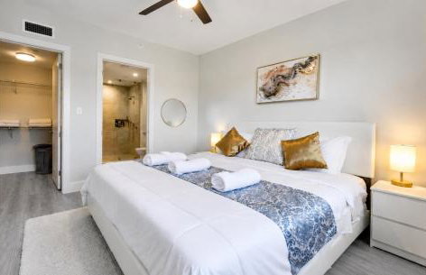 Lux property great for 1 to 8 Guests-family trip ,5Beds 2Rooms Staycation with Gym and EV, proximity to Downtown and Beaches - Foto 10