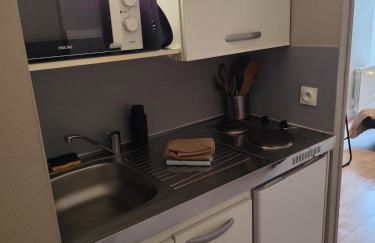 La Bulle de Tours, hyper center, train station in front! - Photo 5