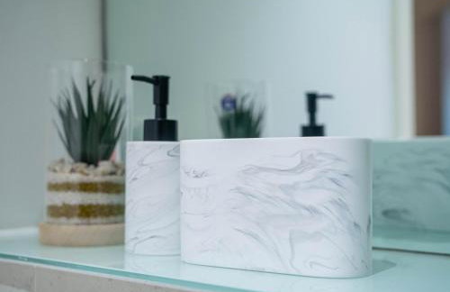 Balcony Waterside 2-Bed Apartment Central Leeds - Foto 26