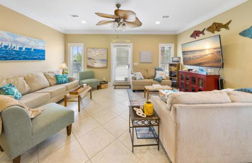 Summer Special, Lux 4BR House Sleeps 12, Pool, Elevator, King bed - Foto 26