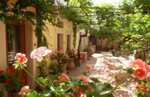 Villa Orestis - Foto 1