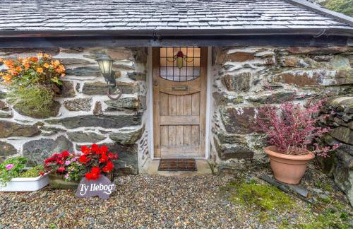 17th Century Mountain Farm Barn at Perthi - Photo 1