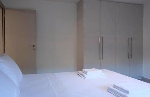 Poseidon 77B Luxury Residences - Photo 54