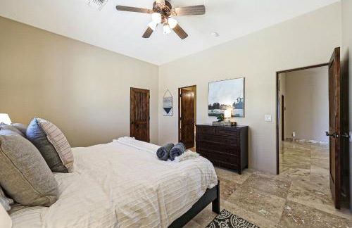 Luxury Estate, Sleeps 24, Sonoran by HomeStakes Stays - Foto 13