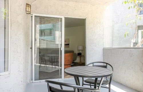 Blueground Pasadena pool nr Pasadena Park LAX-1391 - Photo 6