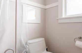 Stay Portland - PDX Art Deco Lounge - Local Eateries, Bars & Shops - Photo 18