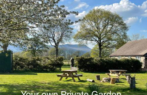 Spacious Cottage - Sleeps 4 - in the Black Mountains - Photo 2