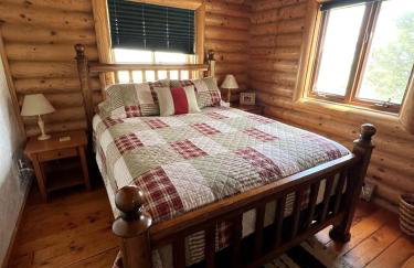 Charming Cabin with Spectacular Mountain Views near Madison River in Ennis, Montana - Foto 5