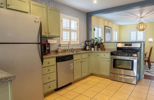 East ATX 3BR 2BA, Patio and Fire Pit Mins to Downtown by Austin Vacay - Foto 11