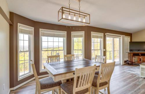 Charming Edgemont Home with Deck and Lake Views! - Foto 8