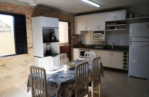 Linda casa c/ piscina e conforto próximo do Mar - Foto 9