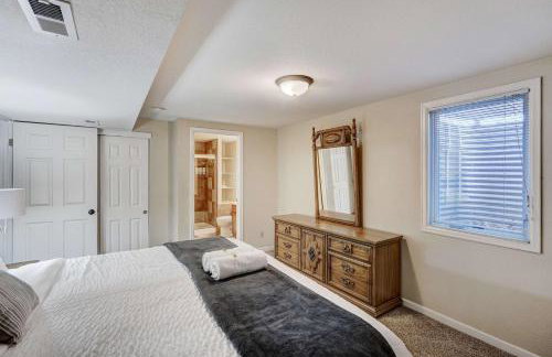 Crestpoint Court Family Multi-Level Near UCCS & BBQ - Foto 53