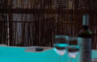 Hot tub with Acropolis view 1 minute from METRO TRAIN - Foto 6