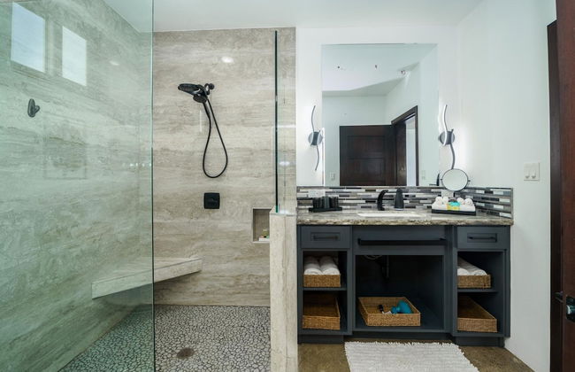 Spacious 4-bed Villa in Placencia Village w Pool - Foto 17