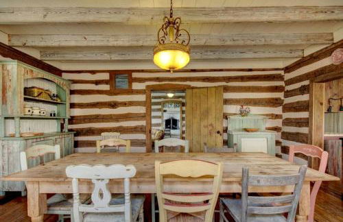 1800's Antique Log Cabin with Modern Amenities near Fredericksburg and Kerrville, Texas - Photo 8