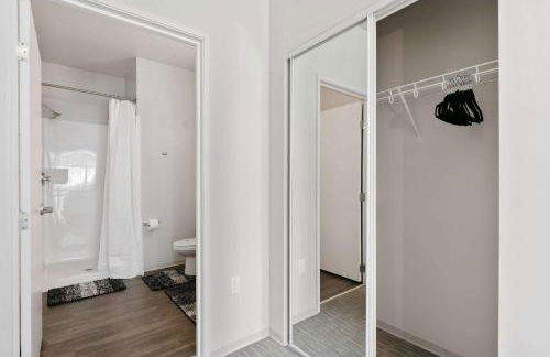 Spacious and Modern With Premium Amenities Near U of M - Foto 21