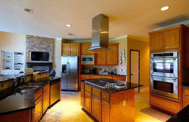 5Bdrm 3.5Bath 12Beds - HOME BIG AS TEXAS - Foto 14