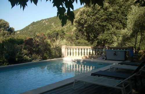 Demeure traditionnelle en pierre avec piscine - Foto 12