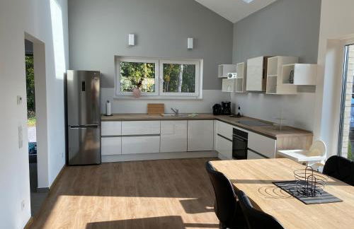 Schönes Ferienhaus mit Sauna am Harkebrügger See in der Nähe von Oldenburg - Foto 4