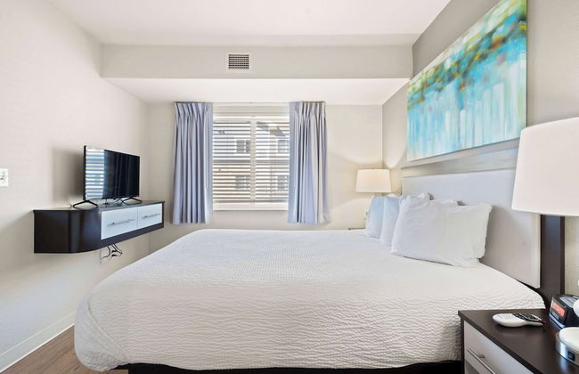 WaterWalk Extended Stay by Wyndham Kansas City - Overland Pk - Photo 29