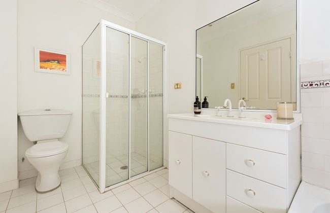 Sydney Inner City Sanctuary - Photo 13