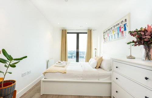 Modern New 2BR wViews & Balcony in Wandsworth - Foto 3
