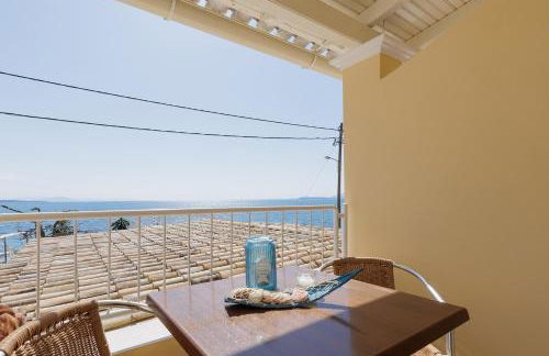 Salt & Sun Apartments by Konnect, at Kaminaki Beach - Foto 35