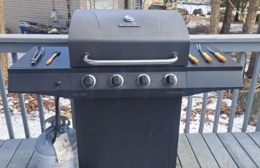 Fun Home in Pocono with Gameroom-Firpit-BBQ Grill-TV and AC in all rooms - Foto 10