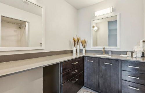 Luxury Pool Home, Mins To Hospitals, Gym - Foto 13