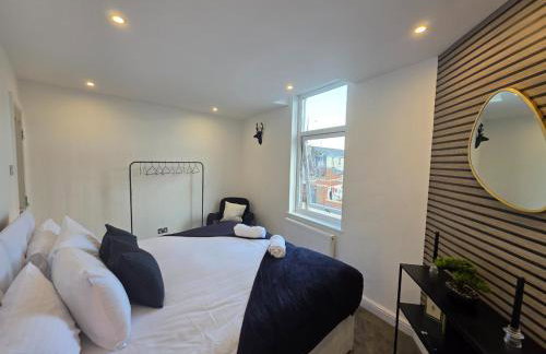 Anfield 4 min walk Sleeps 7 4BR 5Bed 3Bathrooms - Photo 5